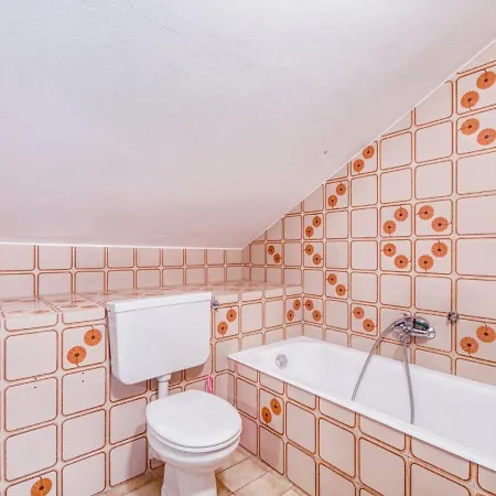 Appartement Gorgeous In With Swimming Pool Loano