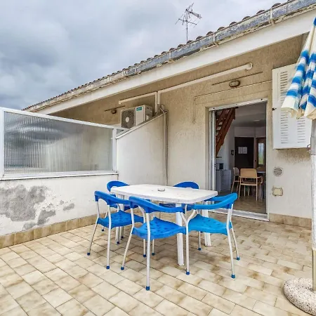 Gorgeous In With Swimming Pool Appartement