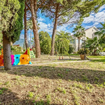 Appartement Gorgeous In With Swimming Pool Loano