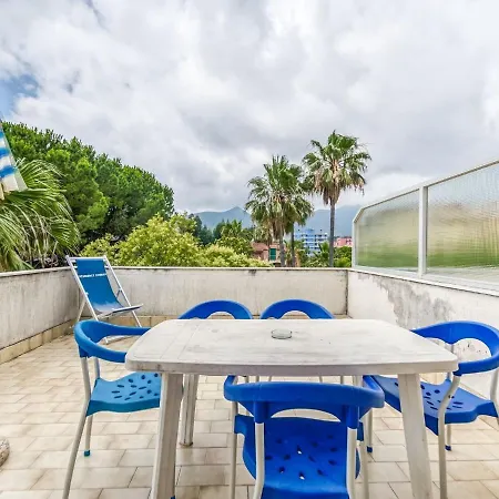 Gorgeous In With Swimming Pool Appartement *