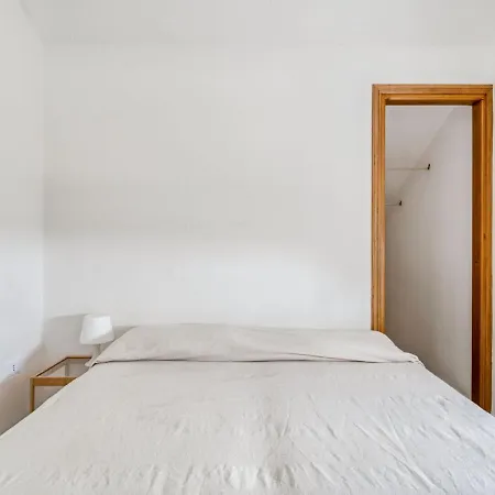 Gorgeous In With Swimming Pool Appartement Loano